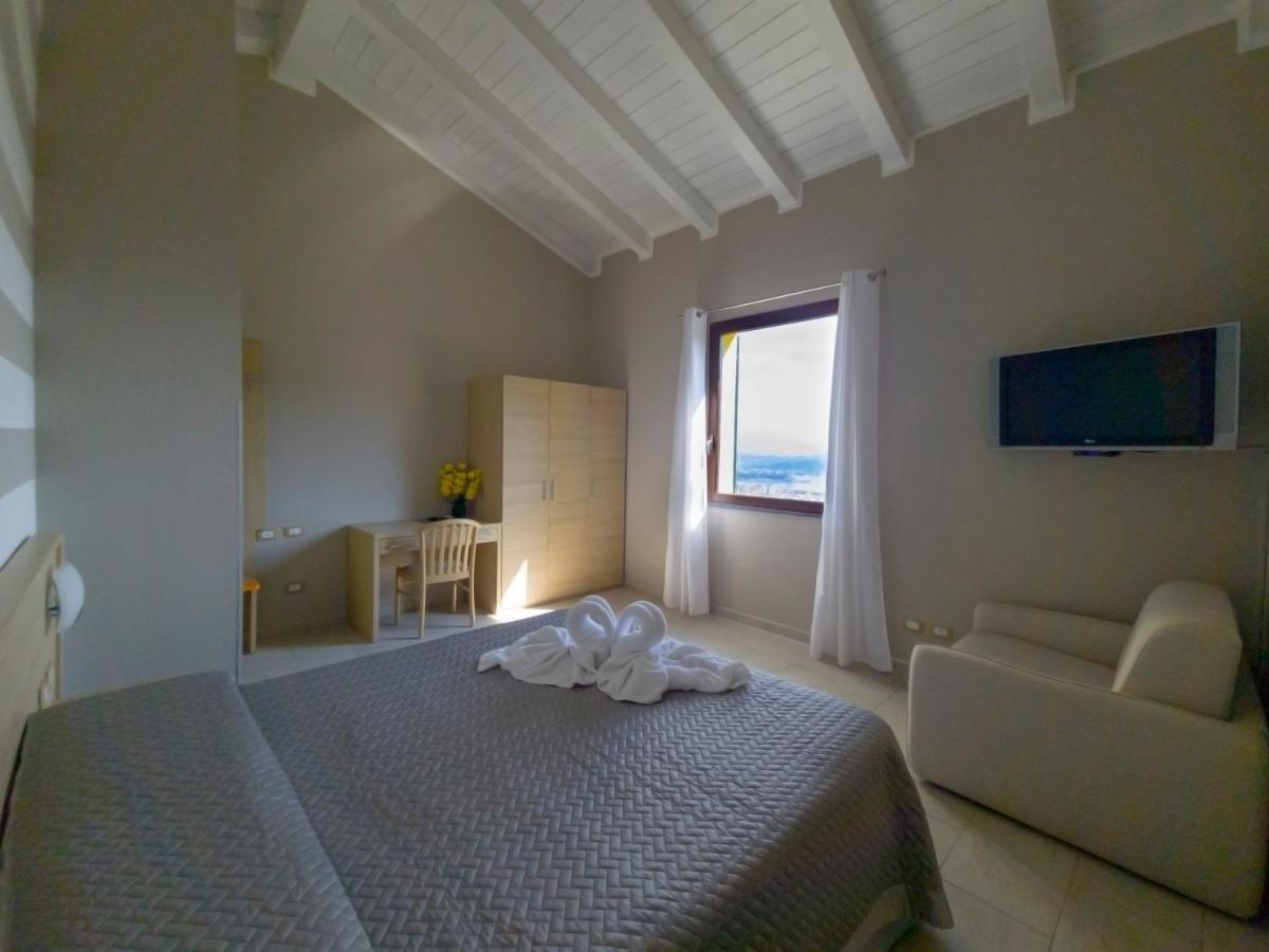 Agriturismo La Pietra 1 E La Pietra 2 La Spezia Bagian luar foto