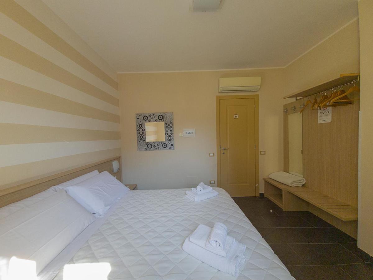 Agriturismo La Pietra 1 E La Pietra 2 La Spezia Bagian luar foto