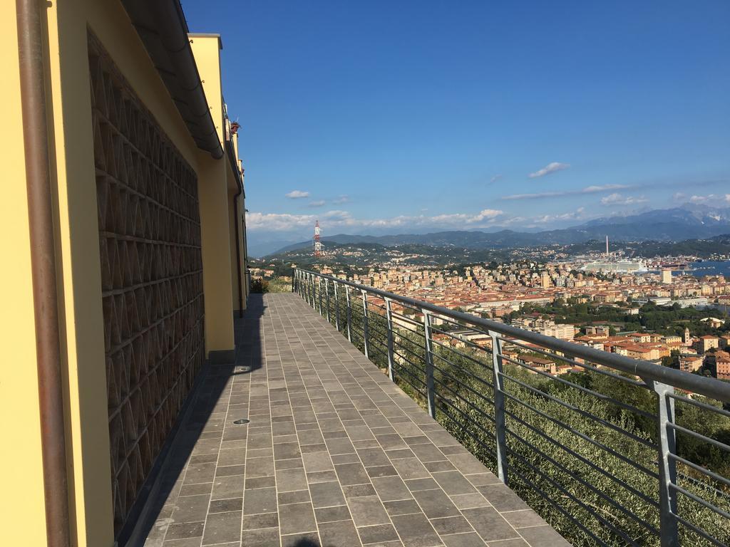 Agriturismo La Pietra 1 E La Pietra 2 La Spezia Bagian luar foto