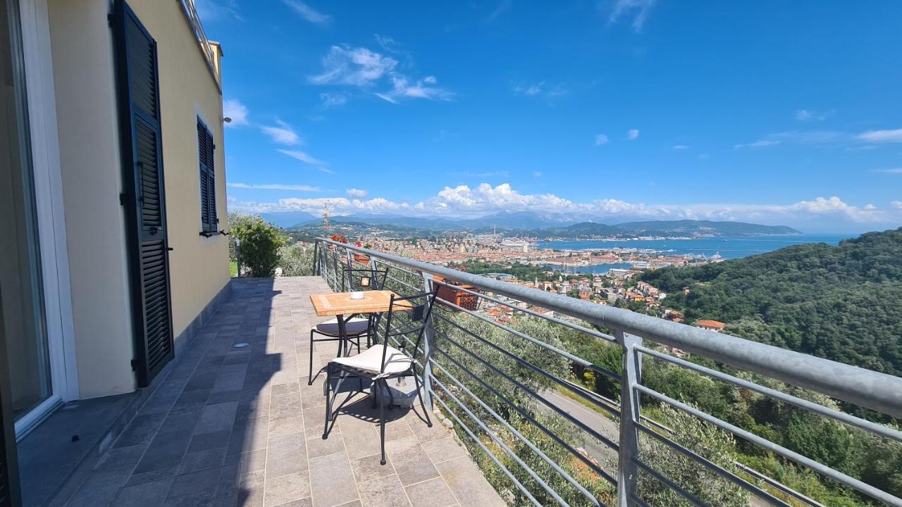 Agriturismo La Pietra 1 E La Pietra 2 La Spezia Bagian luar foto